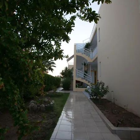 Lejlighedshotel Cosmi Apts By Estia 3*