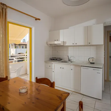 Cosmi Apts By Estia 3*
